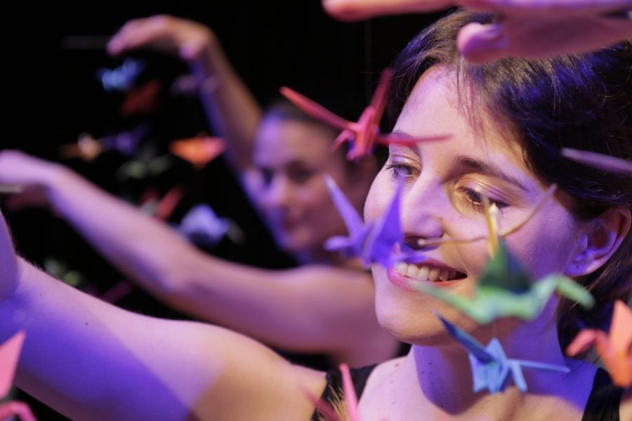 Συνέντευξη με την ηθοποιό Σάρα Τοσκάνο για την παράσταση «Θα βγω από τ' αυγό» - Θεατρομανία | Παραστάσεις, διαγωνισμοί, κριτικές