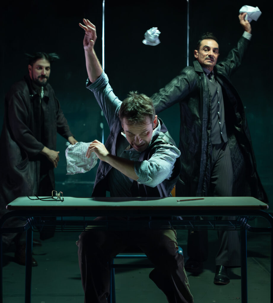 O Πουπουλένιος» (The Pillowman) - Θεατρομανία | Παραστάσεις, διαγωνισμοί, κριτικές