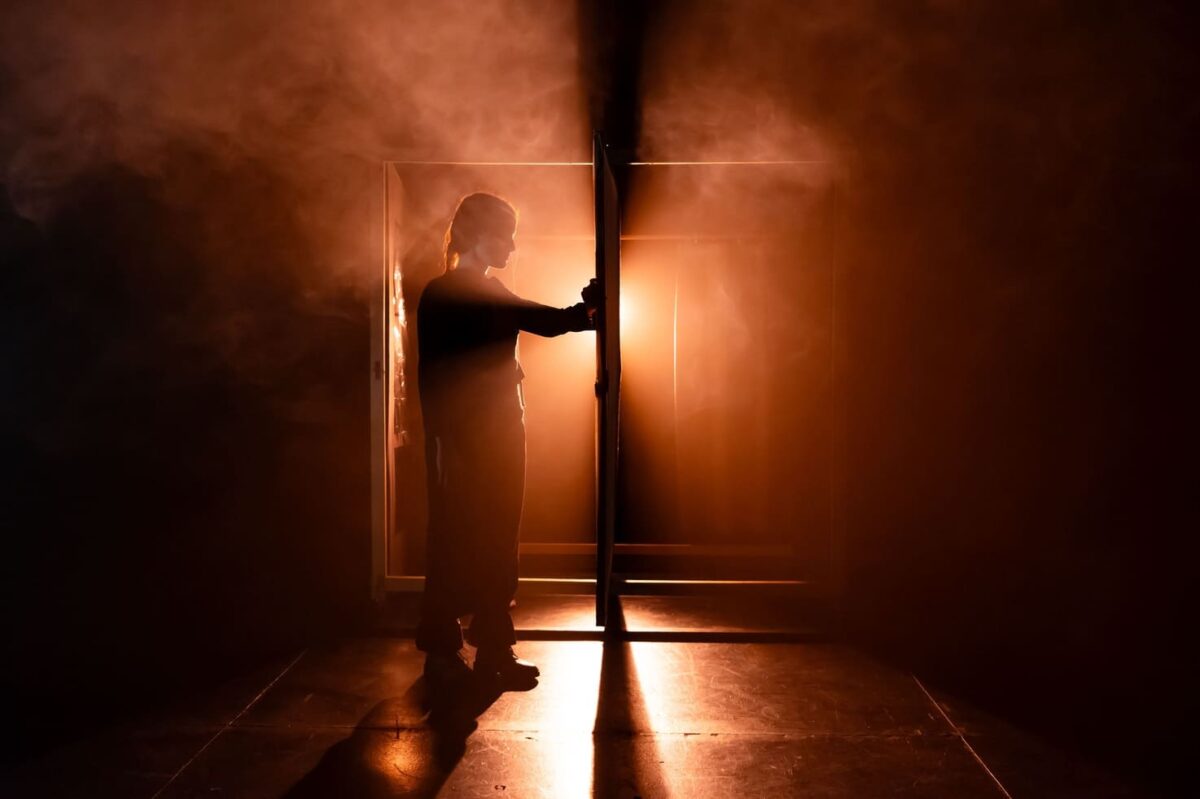 Αφηγήτρια Ταινιών