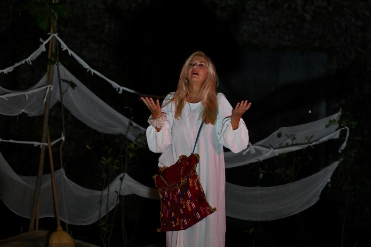 Ιλαριοπούλα