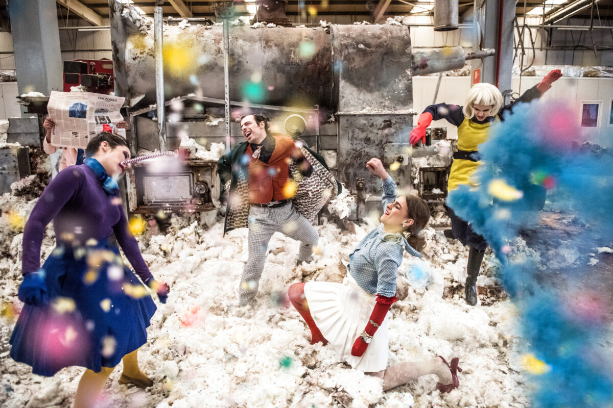 Η Φαλακρή Τραγουδίστρια